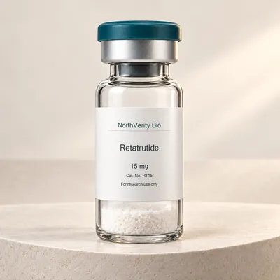 Retatrutide 15 mg × 10 Fläschchen · RT15 · Katalogillustration, kein Foto der tatsächlichen Verpackung.