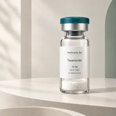 Tesamorelin 10 mg × 10 Fläschchen · TSM10 · Katalogillustration, kein Foto der tatsächlichen Verpackung.